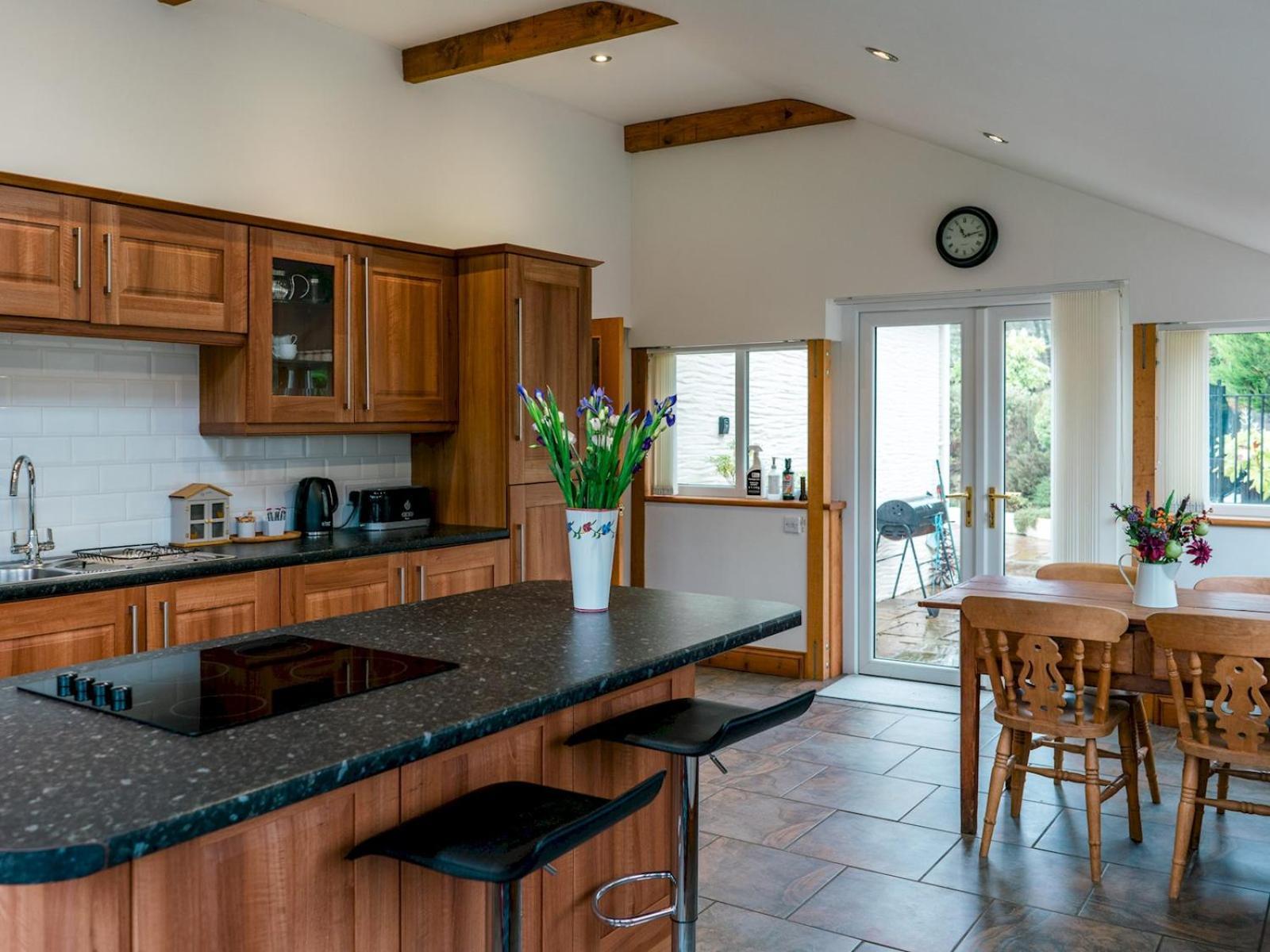 Pass The Keys Peaceful & Coastal 2 Bedroom Cottage كارديغين المظهر الخارجي الصورة